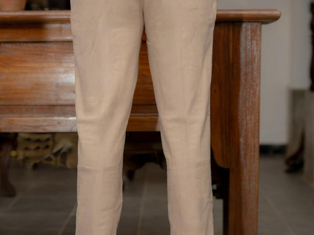  Sandalwood Pleated Linen Trousers 